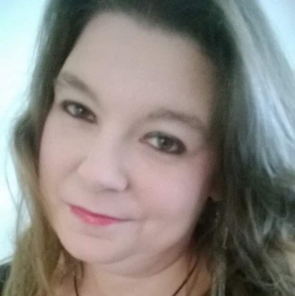 Meet your Posher, Angela - Picture 1 of 1